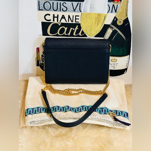 TORY BURCH Crossbody Bag w/Gold Plated Hardware 8 Card Slot Like New - Picture 3 of 11